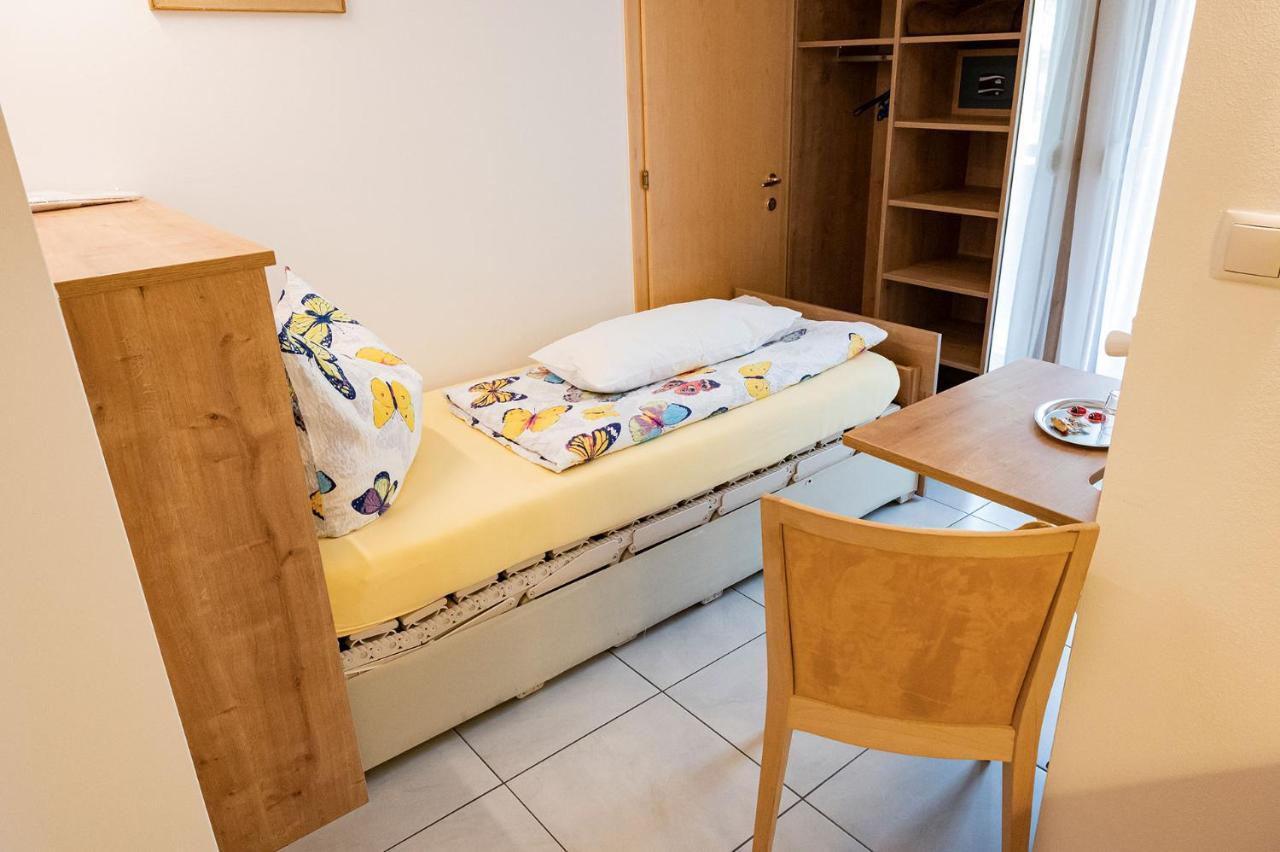 Hotel Garni Birkenau San Martino in Passiria Esterno foto